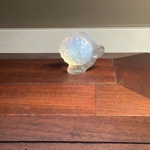 Lalique Crystal Blowfish,Opalescent Color (Very Rare, Retired), 1 1/4” round